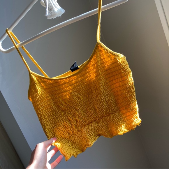 sunshine UO top ☀️ - Picture 4 of 6